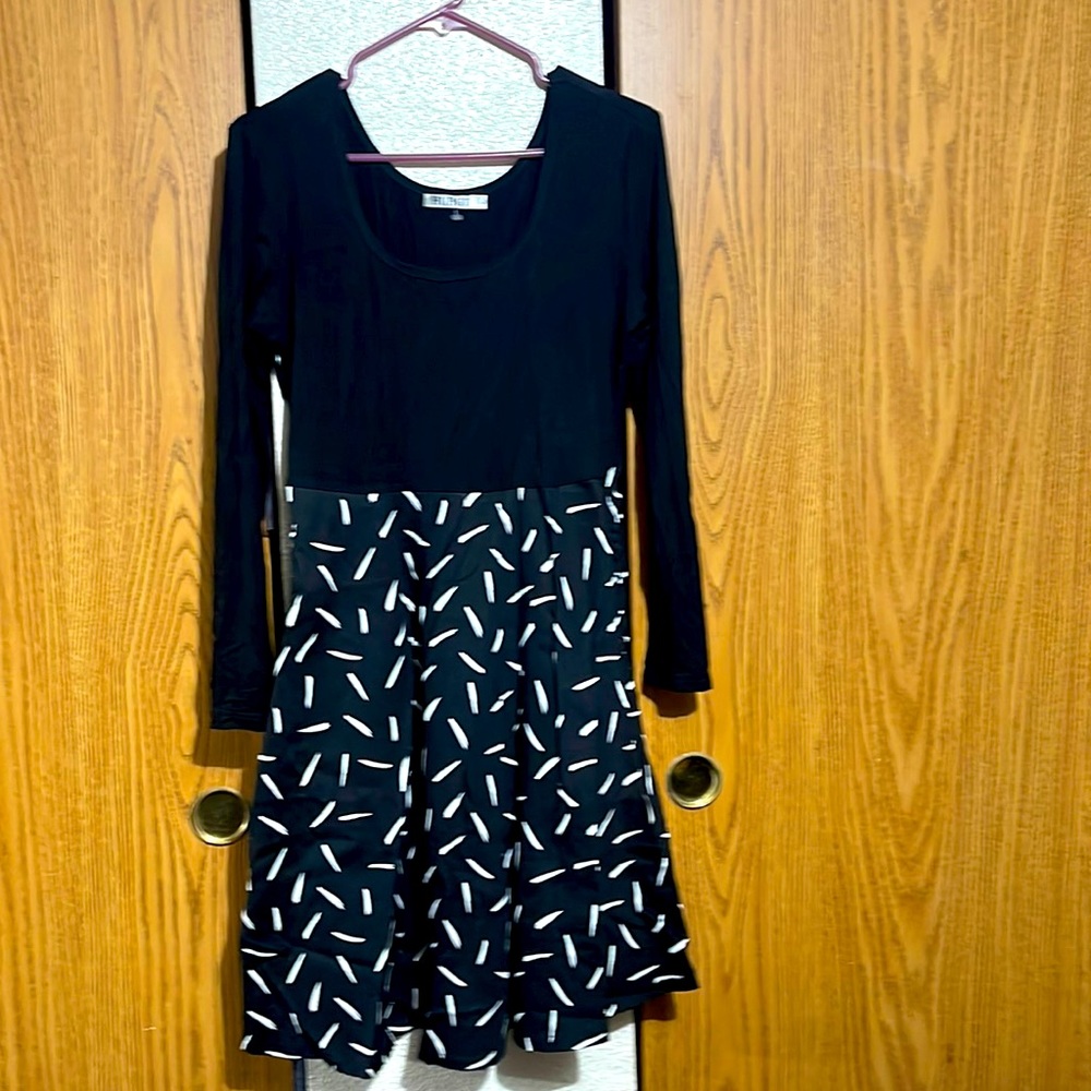 Black pre-own HUHOT Women's Dress